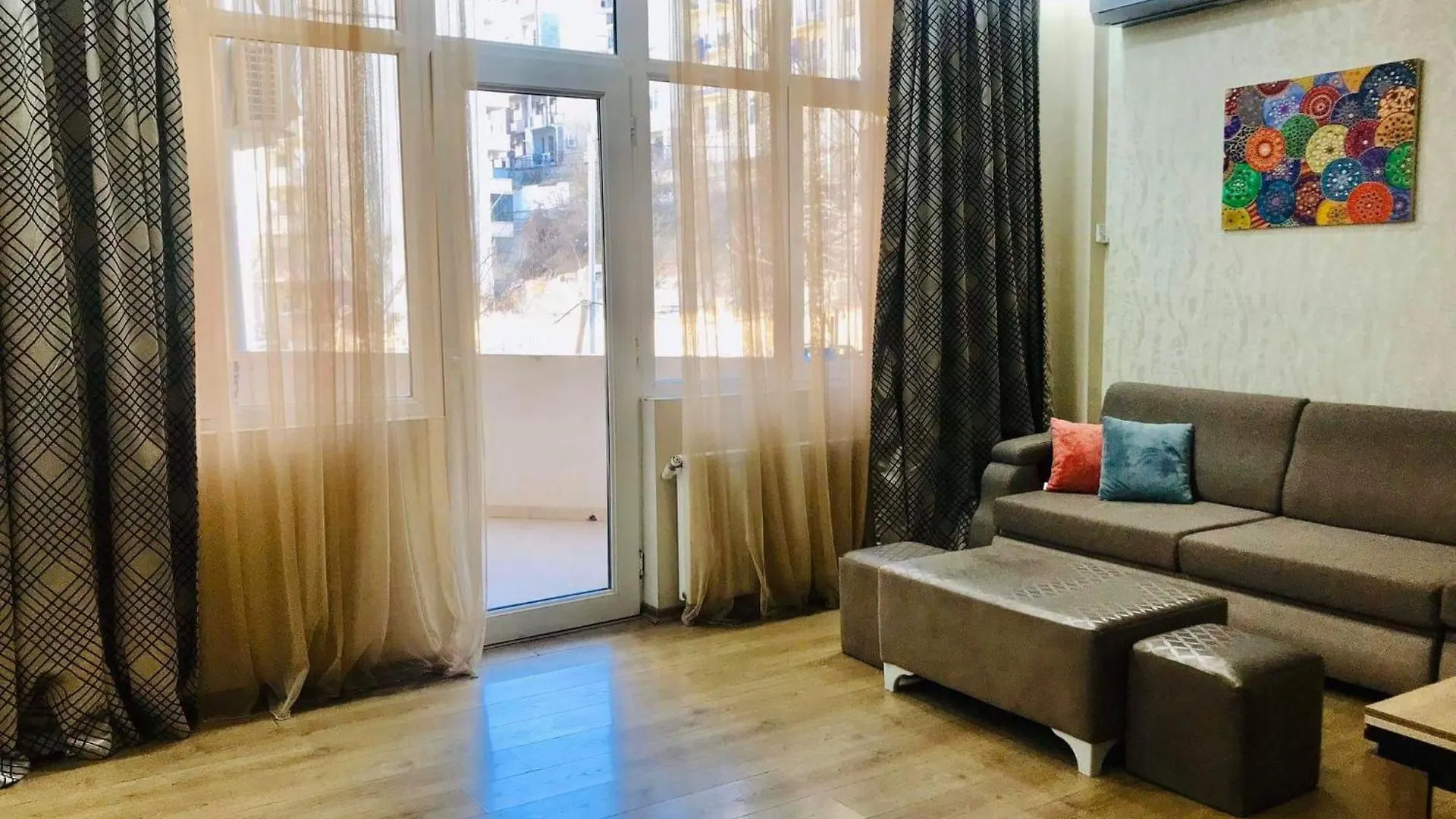 Bellissima Apartment In The City Center Tiflis Georgia
