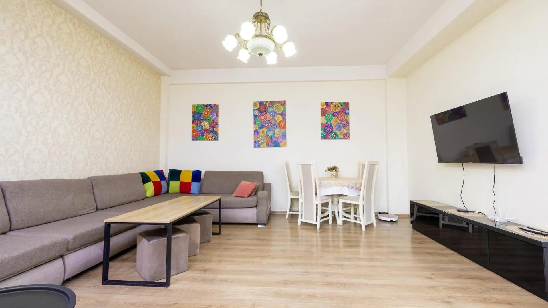 Bellissima Apartment In The City Center Tiflis